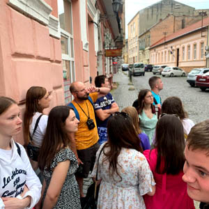 Вимощеними вуличками Ужгорода